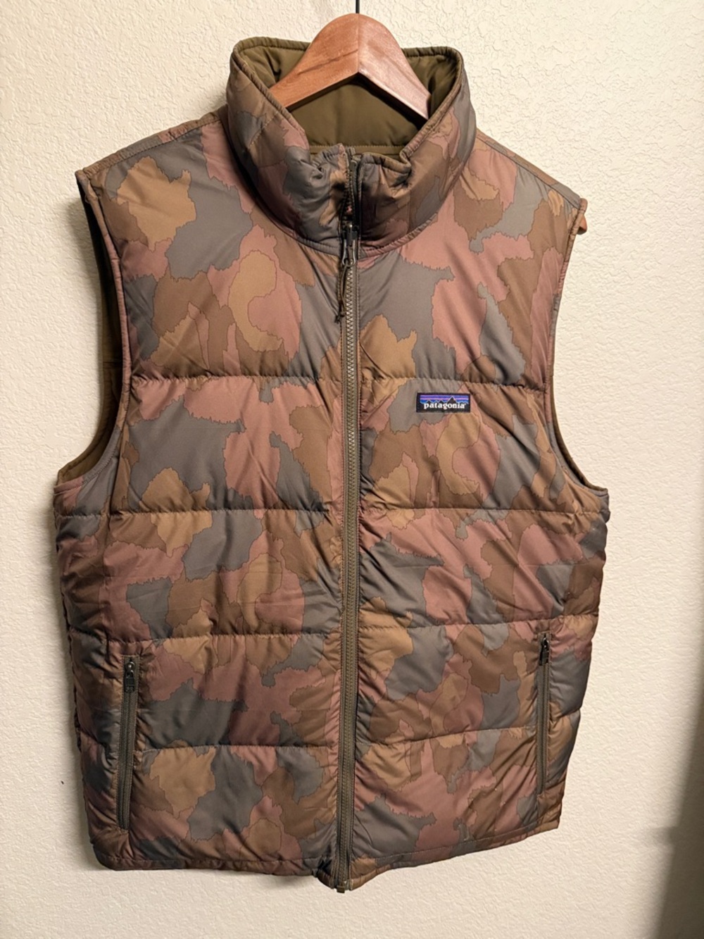 Patagonia Reversible Bivy Down Vest Men’s Medium Brown Canvas Camo Zip Puffer - Picture 4 of 5